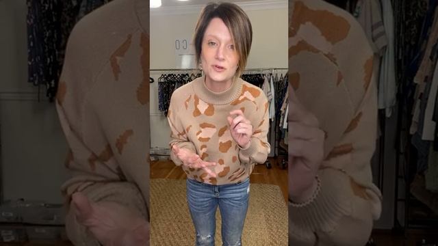 Shop my look - Leopard Sweater, Judy Blue Jeans, Sneakers. смотреть онлайн