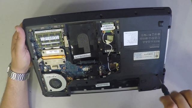 Lenovo IdeaPad Z560 KeyBoard Replacement смотреть онлайн