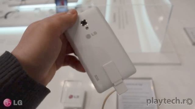 MWC 2013; LG Optimus L7-II Hands On смотреть онлайн
