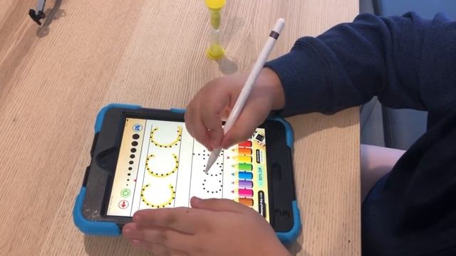 Writing with apple pen смотреть онлайн
