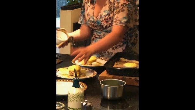Souffle & Apple Tart with Donald and Sam смотреть онлайн