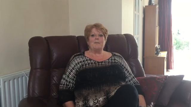 Customer Testimonial - Mrs Hindley смотреть онлайн