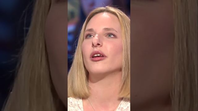 Au moins, il reconnait une de ses filles sur les deux смотреть онлайн