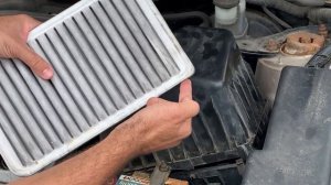 How to Replace the Engine Air Filter on a Toyota Highlander