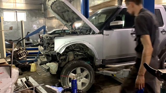 Вечный спор про кузов LAND ROVERа смотреть онлайн