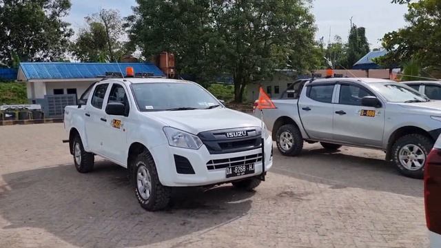 Isuzu D-Max Full Support Tambang Batu Bara смотреть онлайн