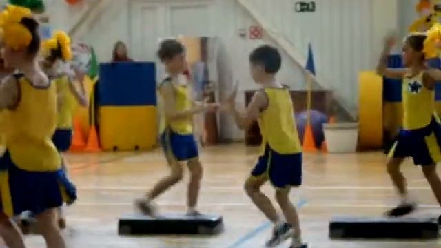Команда "Чунга-чанга" Детский сад "Капелька" 2 место на губернаторских состязаниях. г.п. Пойковски смотреть онлайн