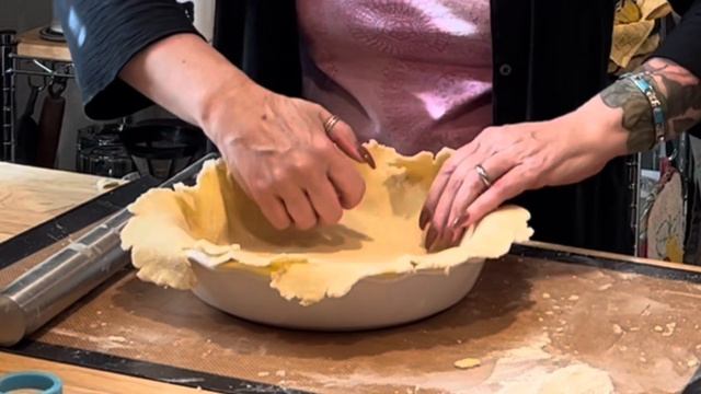 Mama’s Apple Pie! Make your pie crust and filling from scratch! смотреть онлайн