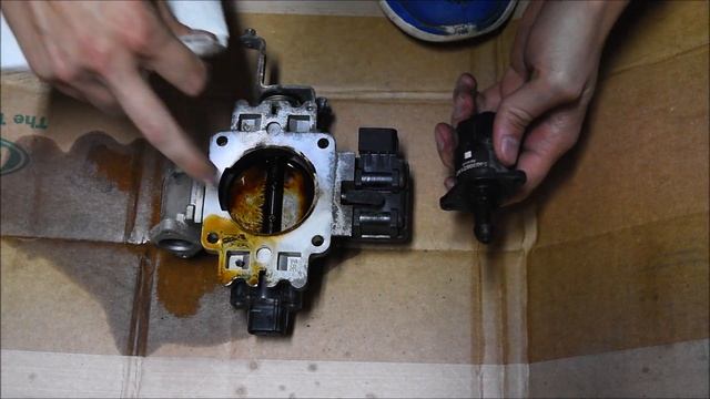 How To Clean Your Throttle Body and IAC (Jeep Cherokee XJ) смотреть онлайн