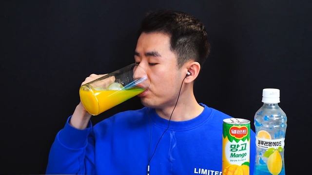 갈증해소 숙취해소에 최고👍 잠자기 전 대리만족 힐링하며 보기좋은 시원한 얼음 음료수 원샷 먹방 1시간 모음 ASMR Drinking Sound смотреть онлайн