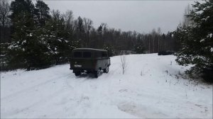 Буханка и Джип Чероки по снегу . Россия против Америки.