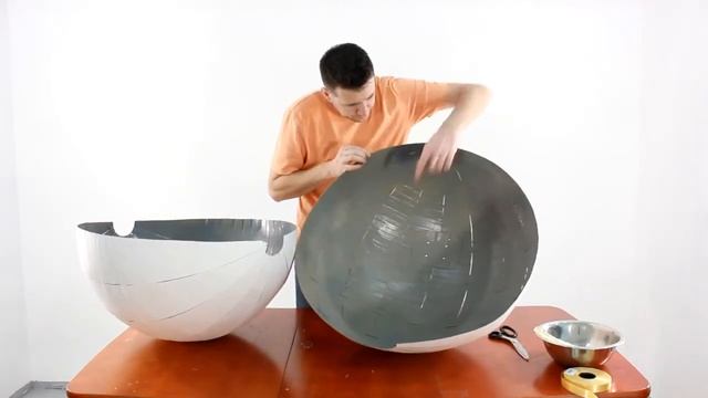 Как сделать круглую пиньяту из картона - теннисный мяч. Balloon made of cardboard. смотреть онлайн