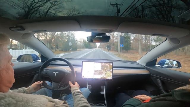 Tesla FSD Beta 10.69.25 Short trip to Redbox to rent a movie смотреть онлайн
