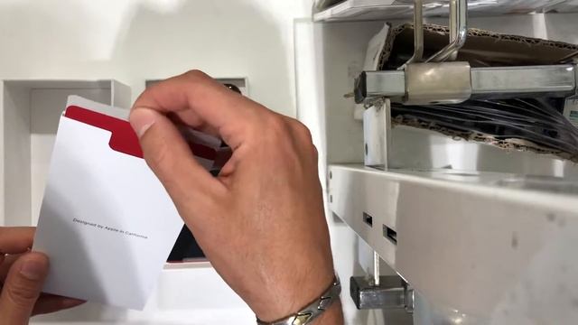 IPhone XR Red 64Gb Unboxing смотреть онлайн