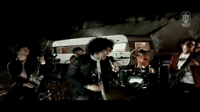 NIDJI - Hapus Aku (Official Music Video) смотреть онлайн