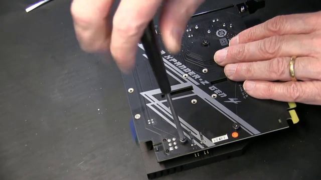 Installation Tutorial For NVMe M.2 SSD Solid State Drive With MSI Expander-z Gen 4 Card 970 EVO Plu смотреть онлайн