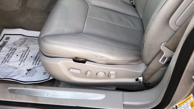 2007 Cadillac DTS смотреть онлайн