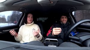 БОМЖ ТАКСИСТ ПУГАЕТ ПАССАЖИРКУ / РЕАКЦИЯ ЛЮДЕЙ