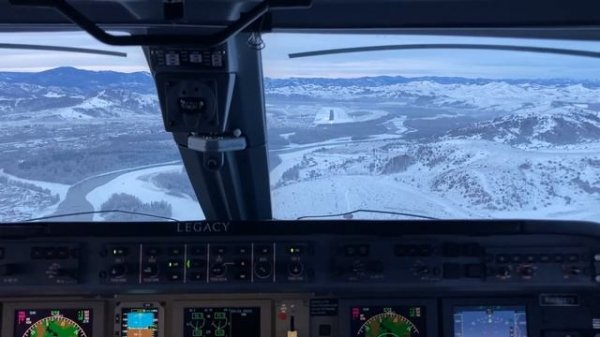 Embraer Legacy 650  Landing at the airfield UNBG