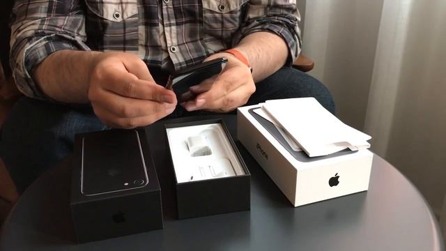 Apple iPhone 7 Unboxing Jet Black смотреть онлайн