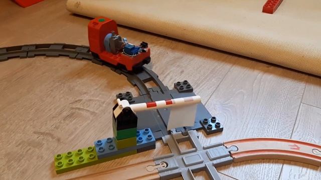 Lego Duplo and Brio railroads integrated смотреть онлайн