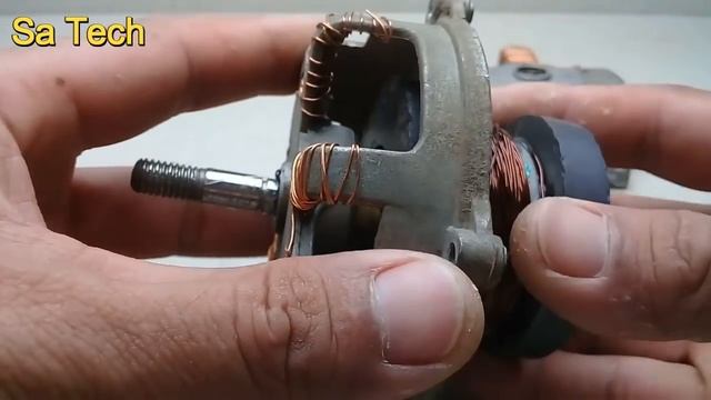 DIY Electric free energy generator 220 Volts - Easy experiment Test with Light bulb , at home смотреть онлайн