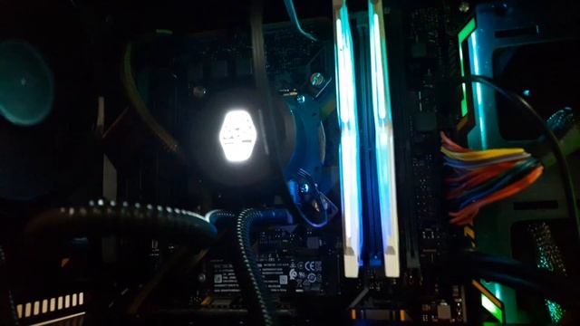 PC Gamer ASUS Aura - Análisis y rendimiento смотреть онлайн