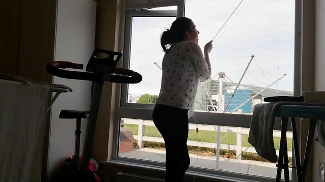 Cleaning Windows with Cerebral Palsy смотреть онлайн