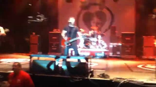 I Don't Want To Be Here Anymore (LIVE) - Rise Against || Low Quality смотреть онлайн