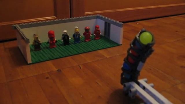 odno-lego.ru NXT Mindstorms Ball shooter Оружие стреляющее шарами смотреть онлайн
