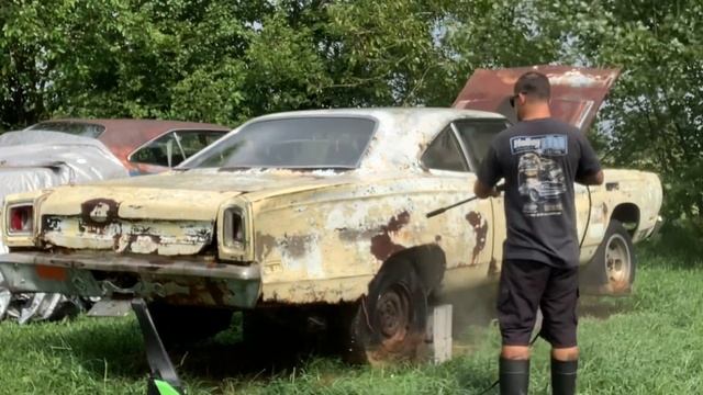 1969 Plymouth Roadrunner Wash Day смотреть онлайн