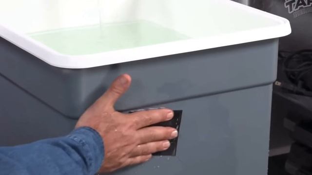 Flex tape but every time tapes loud oof sound смотреть онлайн
