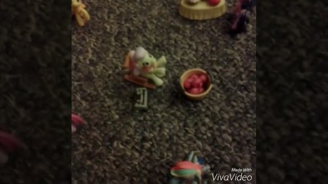 The sweet apple acres family reunion смотреть онлайн
