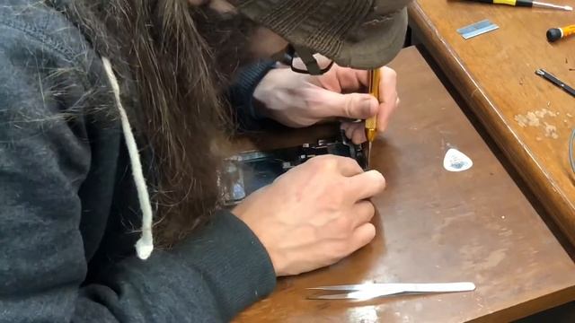 iPhone X OLED screen repair смотреть онлайн
