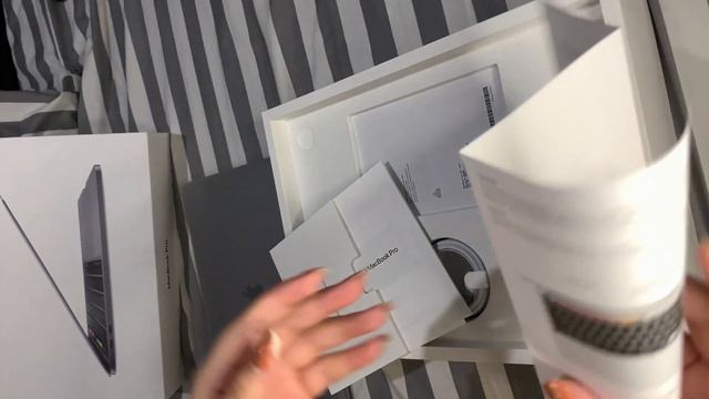 MACBOOK PRO 13" UNBOXING смотреть онлайн