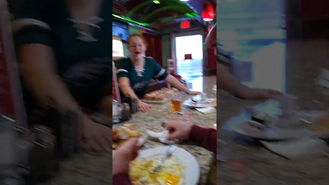 Who don't eat food left over from other people's plates at the diner waitress was shocked смотреть онлайн