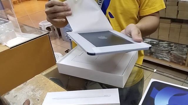 UNBOXING APPLE IPAD AIR 5TH GENERATION смотреть онлайн