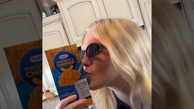 Kraft Mac N' Cheese смотреть онлайн