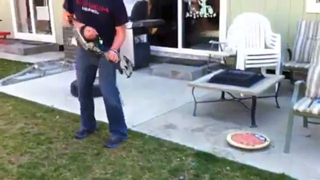 Boy shoots apple on grandpas head смотреть онлайн
