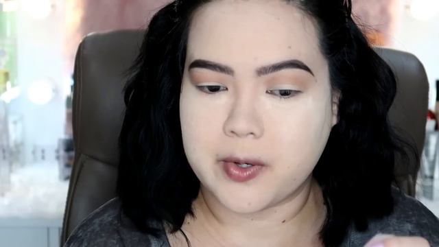 Makeup For Glasses Wearers + Tips & Tricks! смотреть онлайн