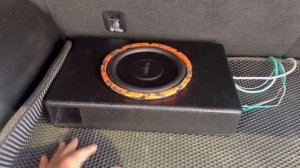 Установка активного сабвуфера Dl Audio Barracuda 8A Underseat  в Haval Jolion