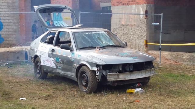 Saab 900 engine exploded смотреть онлайн