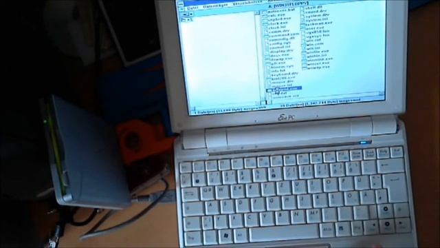 Winhistory.de: Windows 3.1 von einer Bootdiskette auf einem EEE-PC смотреть онлайн