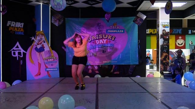 Luna "Free Somebody" Dance Cover | Chivis | смотреть онлайн