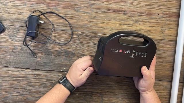 Enginstar Power Bank with 110 volt inverter смотреть онлайн