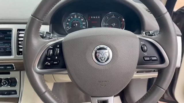 Jaguar XF (2012) смотреть онлайн