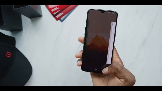 "APPLE HAS LEFT THE CHAT" | OnePlus 6T | One reason why it is an iPhone killer смотреть онлайн
