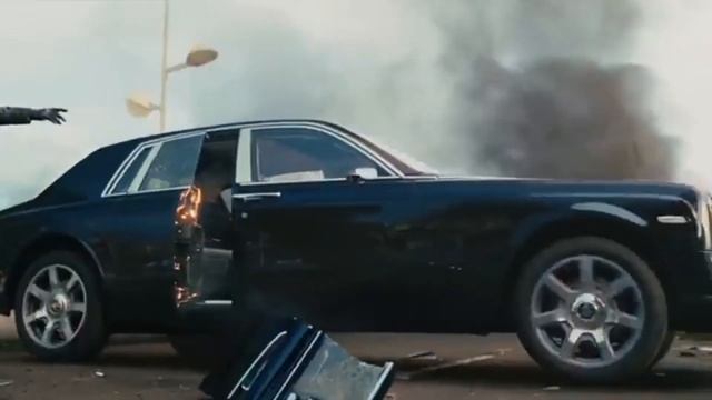 Rolls-Royce Phantom VII [Iron Man 2] смотреть онлайн
