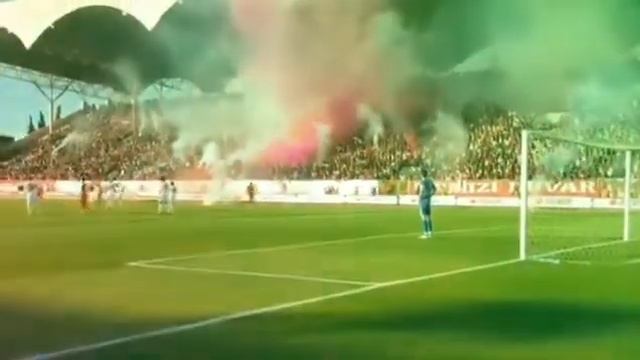 Tribün nedir? Nasıl yapılır? Koltuklarınıza yaslanın ve keyfini çıkarın... смотреть онлайн