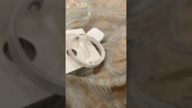 AirPods Pro смотреть онлайн